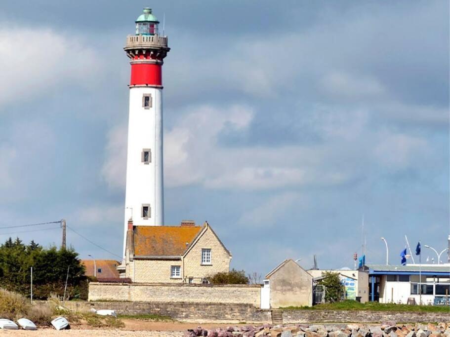 Appartement Ouistreham Proche Centre Et Plage Εξωτερικό φωτογραφία